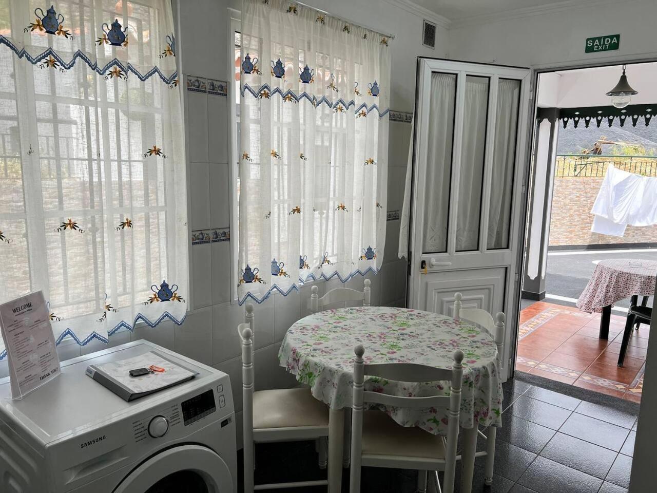 Comfortable 2-Bedroom Apartment For Relaxing Stays Funchal  Exterior foto